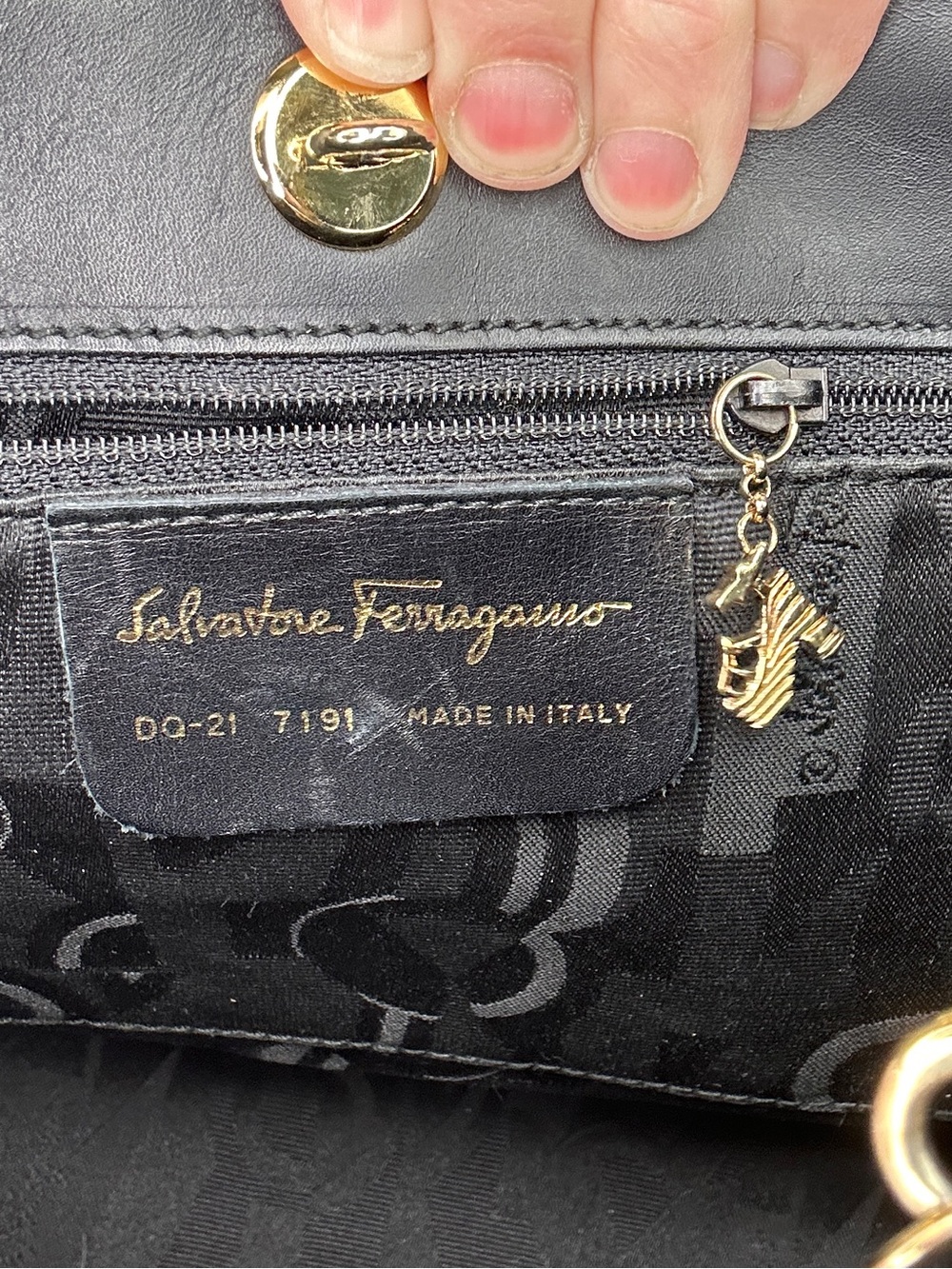 Vintage Salvatore Ferragamo Black Leather Convertible Tote Shoulder Bag Italy - Picture 11 of 16